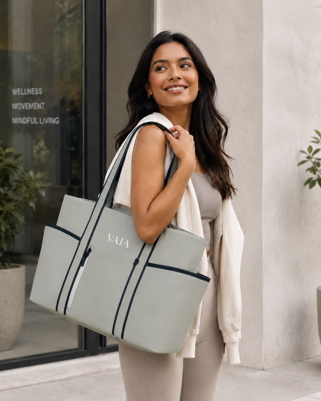 Everyday Tote Bag: Lightweight & Functional | VAIA clothing