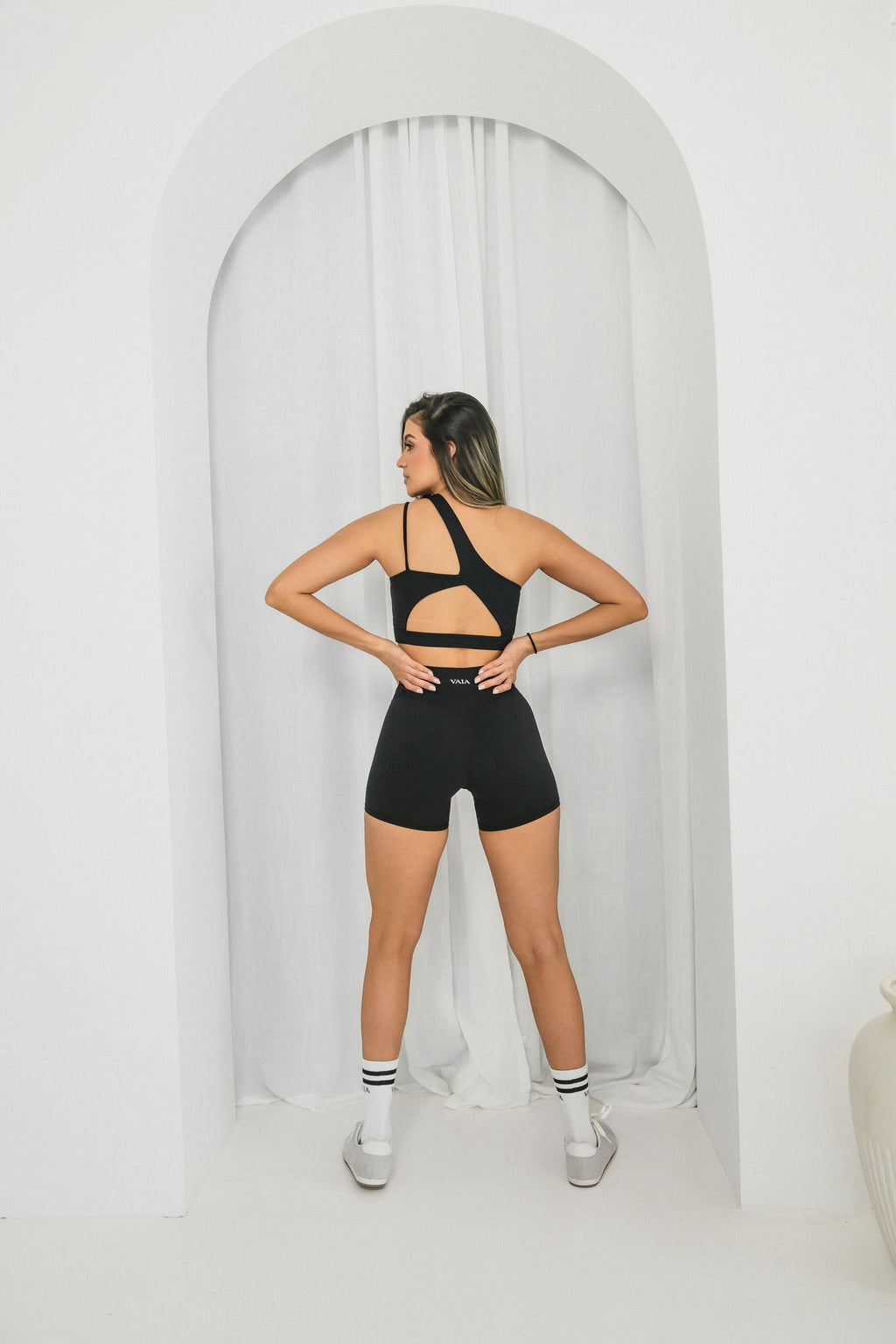 VAIA_asymmetrical_Sculpt_Bra 2